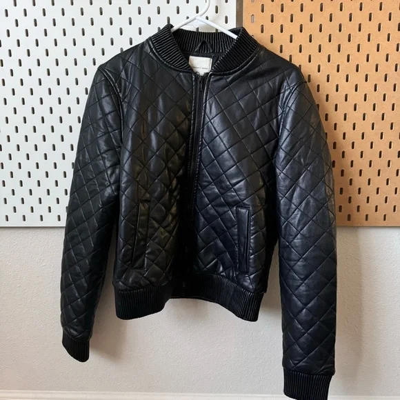 SILENCE + NOISE Quilted Vegan Leather Bomber Jacket - Picture 5 of 12